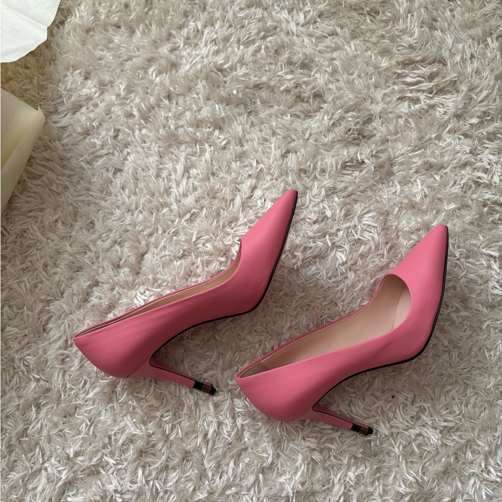 Authentic Fendi Pink Heels with Box - Picture 3 of 10